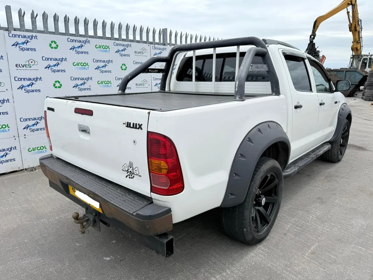 2011 TOYOTA HILUX 2.5 JUST IN FOR BREAKING - Image 4