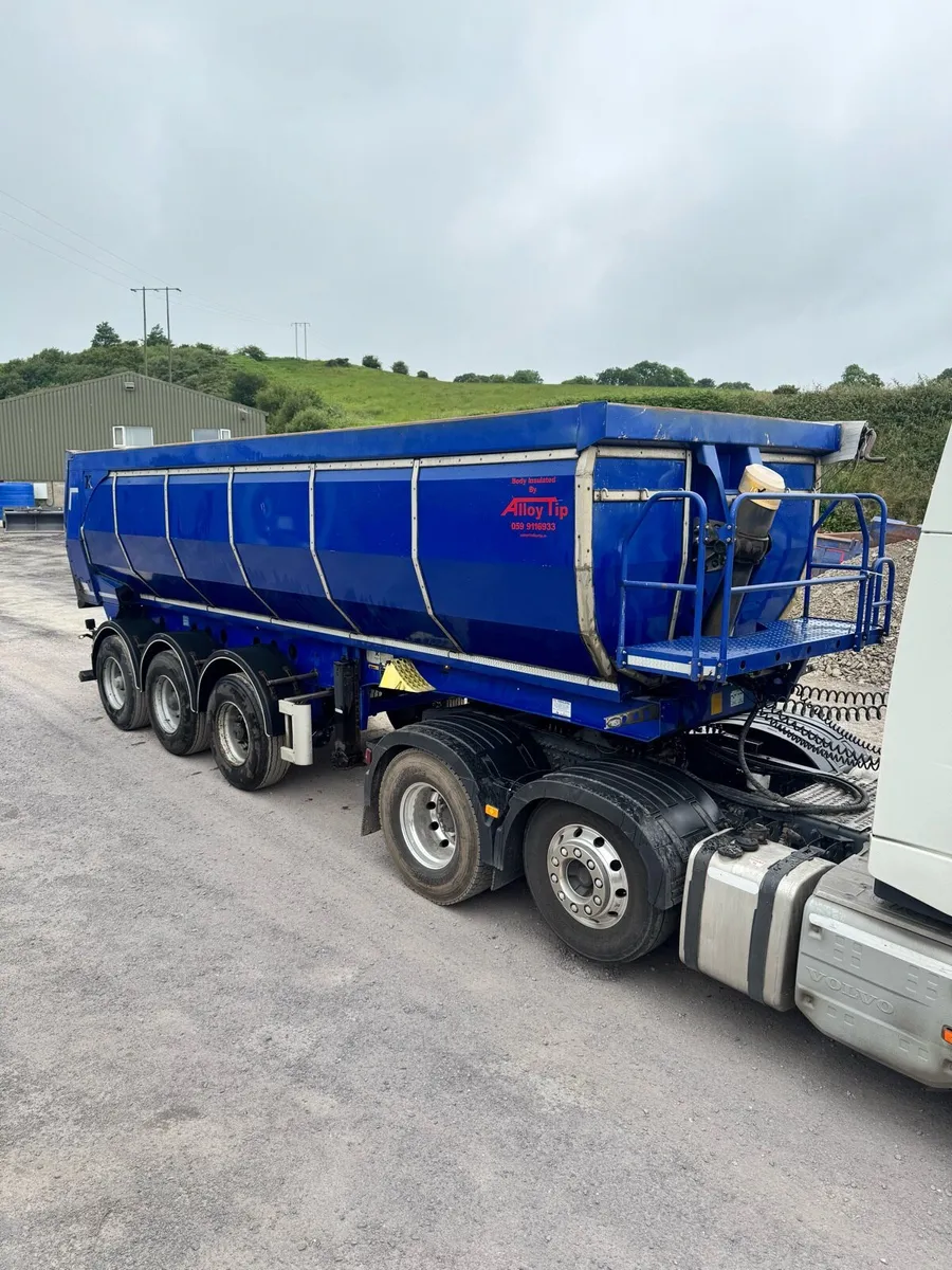 2020 Kassbohrer Insulated Tipping Trailer - Image 1