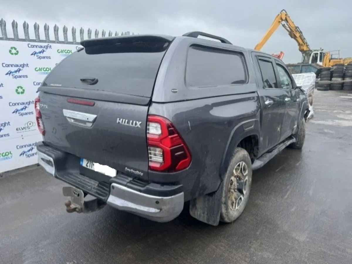 2021 TOYOTA HILUX 2.4D JUST IN FOR BREAKING - Image 3