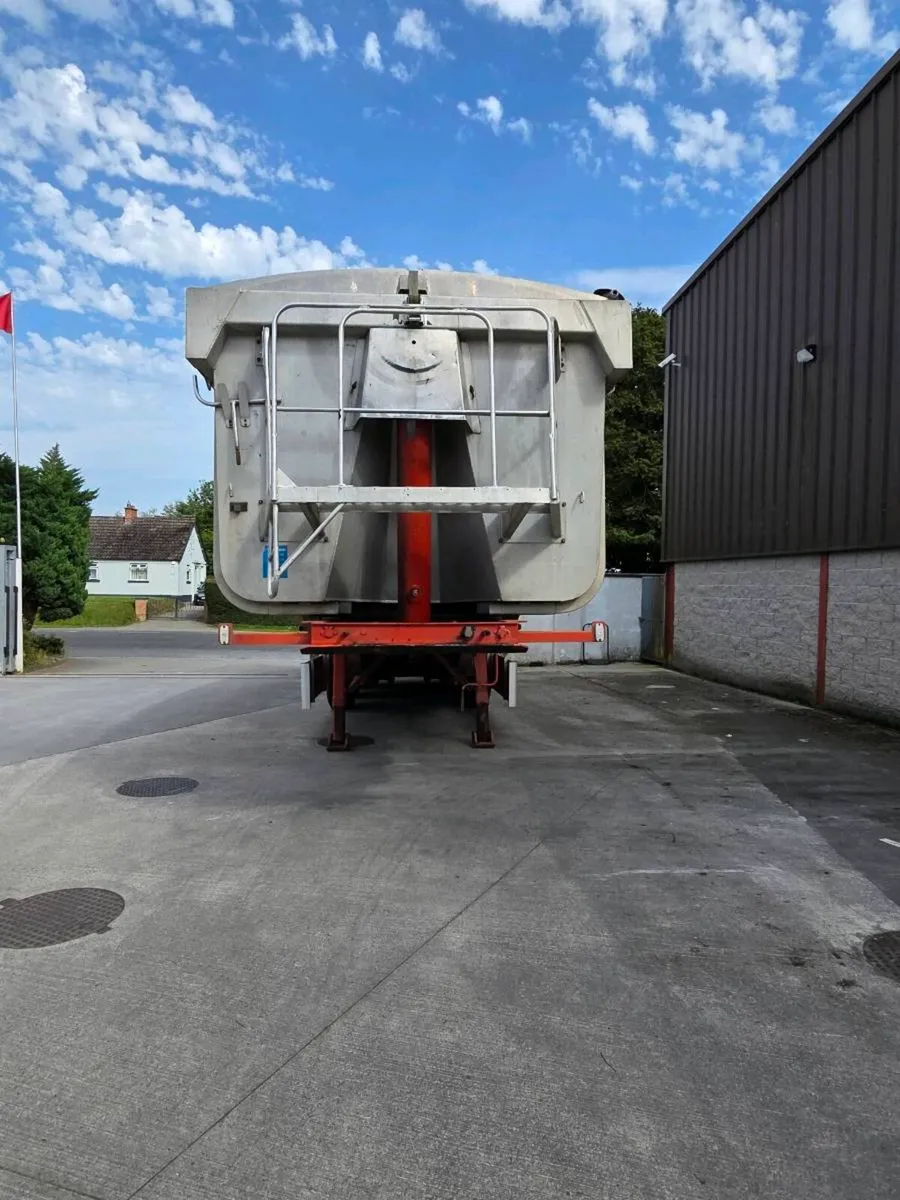 Bulk Alloy Tipping Trailer - Image 3