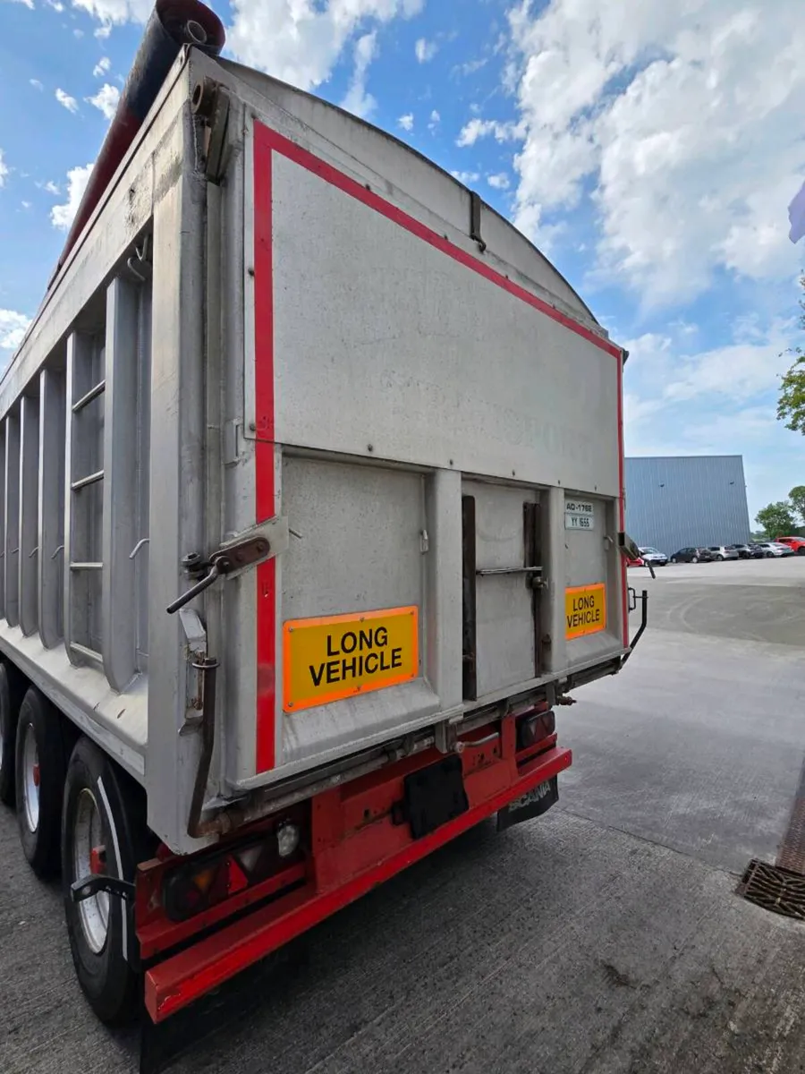 Bulk Alloy Tipping Trailer - Image 4