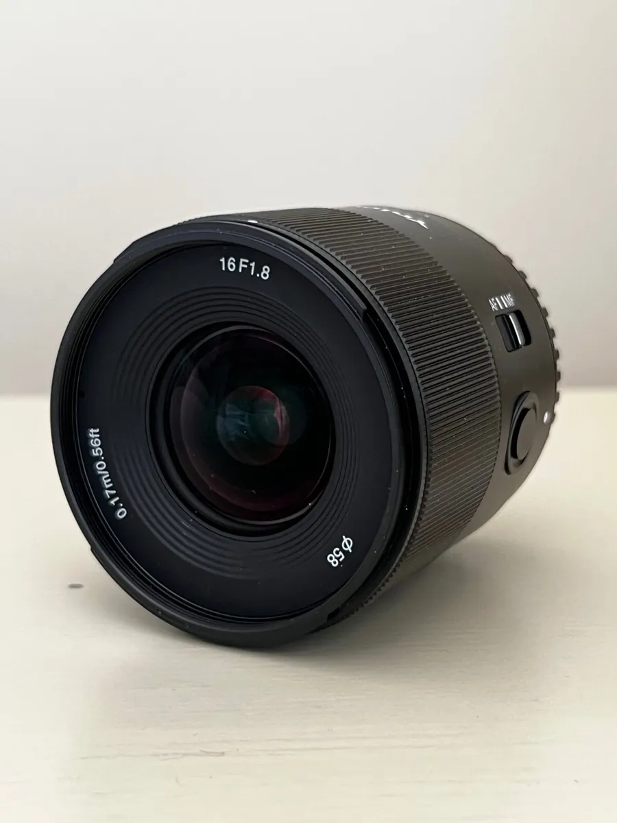 Camera lens - Image 1