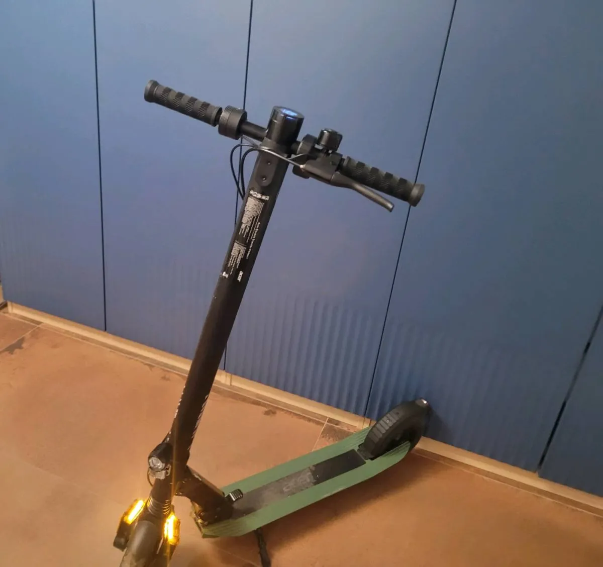 Acer series one electric scooter - Image 2