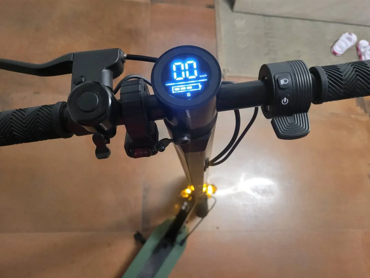 Acer series one electric scooter - Image 3
