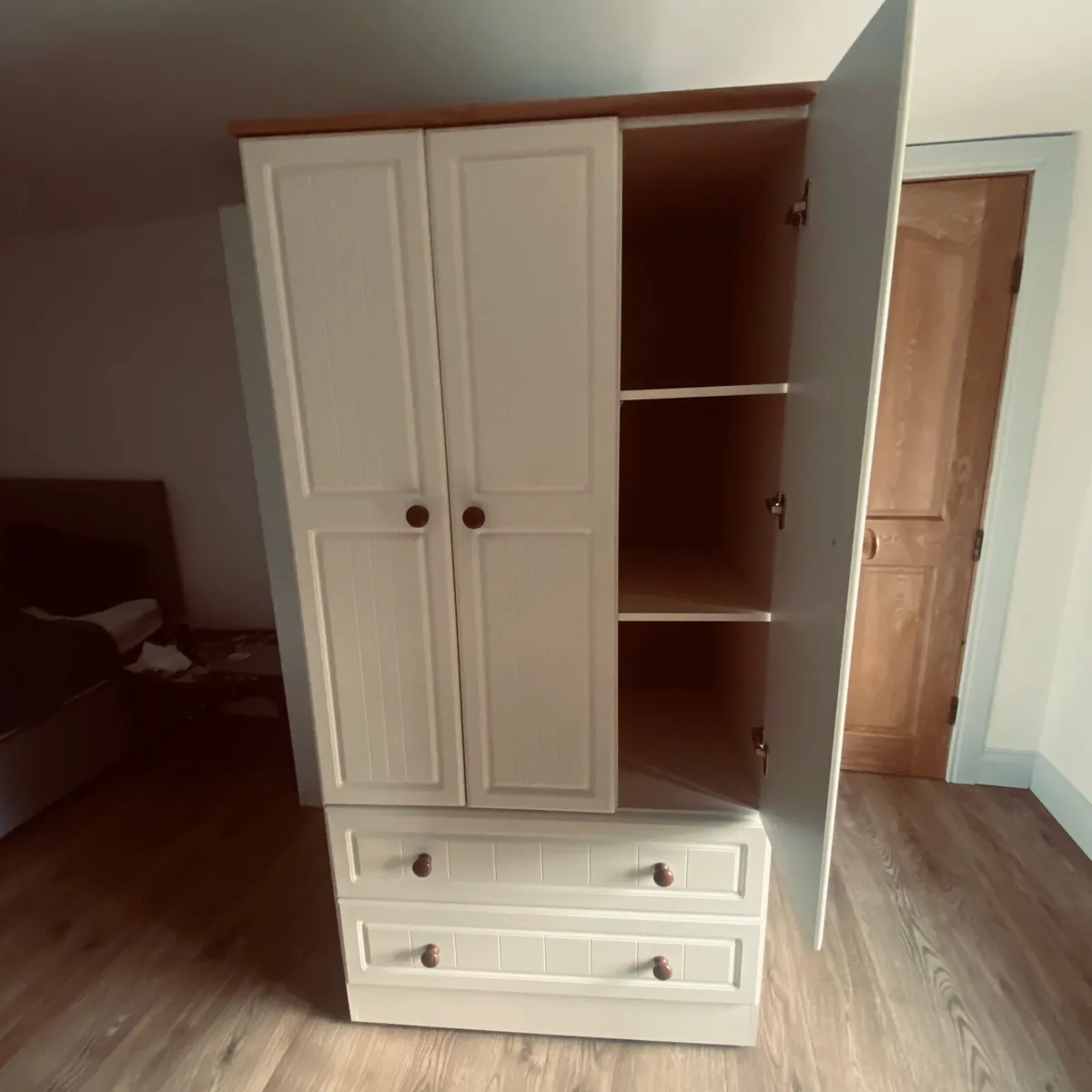 Wardrobe - Image 4