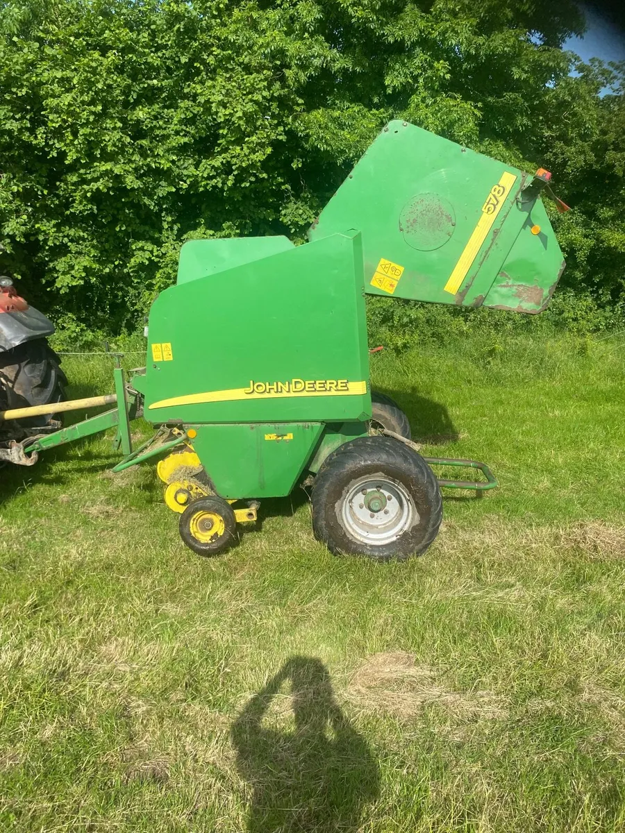 John Deere 578 baler - Image 1