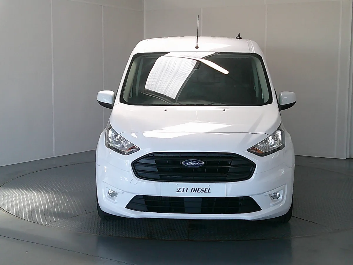 Ford Transit Connect 2023 - Image 2