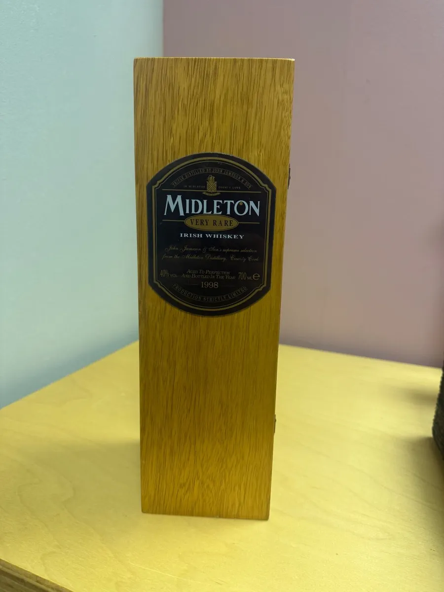 Midleton Very Rare Irish Whiskey.  1998. - Image 2