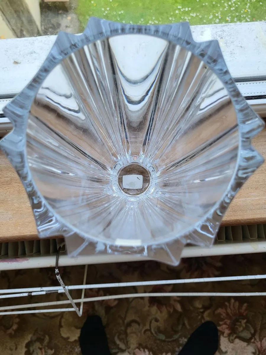 Tipperary Crystal Vase 9"high x 5" approx - Image 3