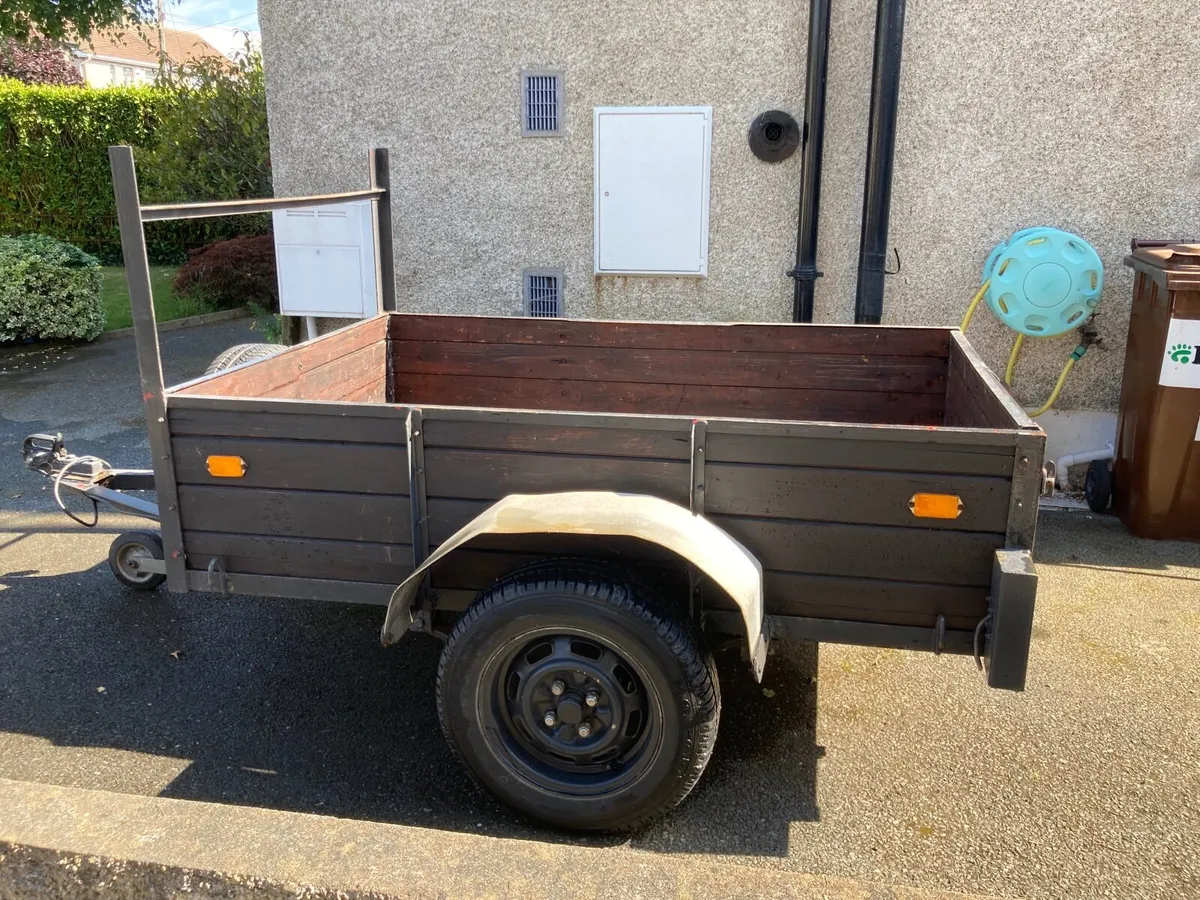 Trailers - Image 2