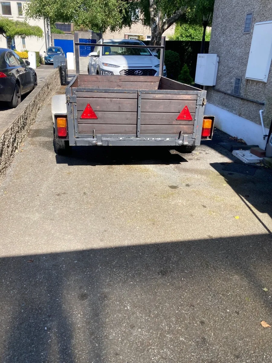 Trailers - Image 3