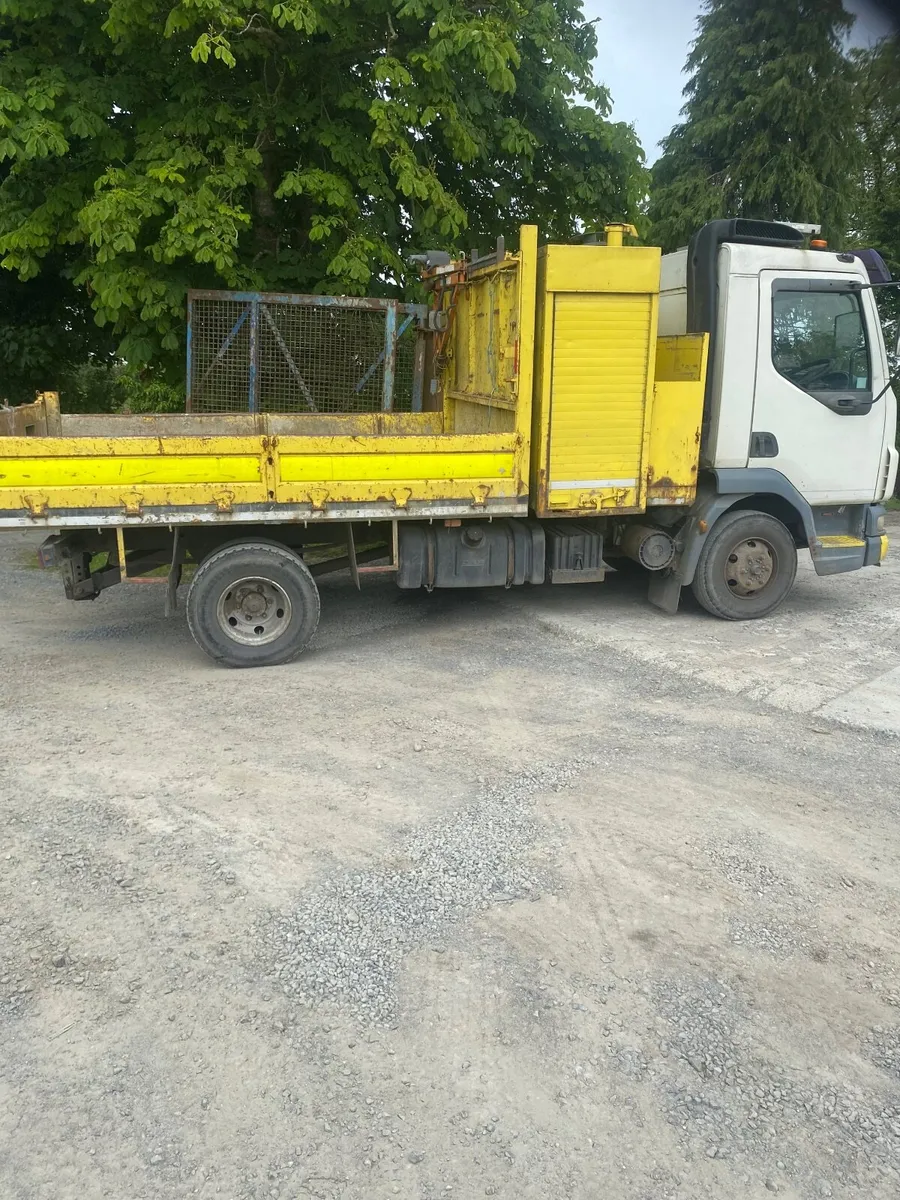 7.5 ton tippers for sale/breaking - Image 1