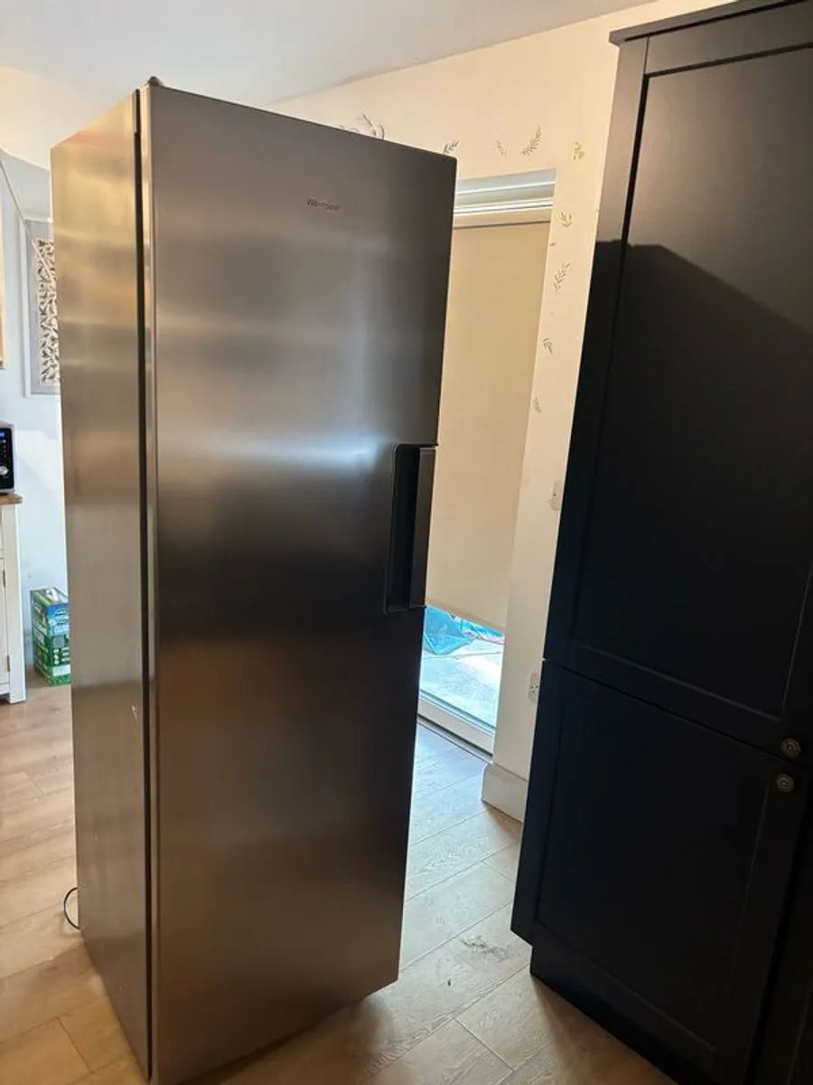 Whirlpool 260L NoFrost Freestanding Freezer - Image 1