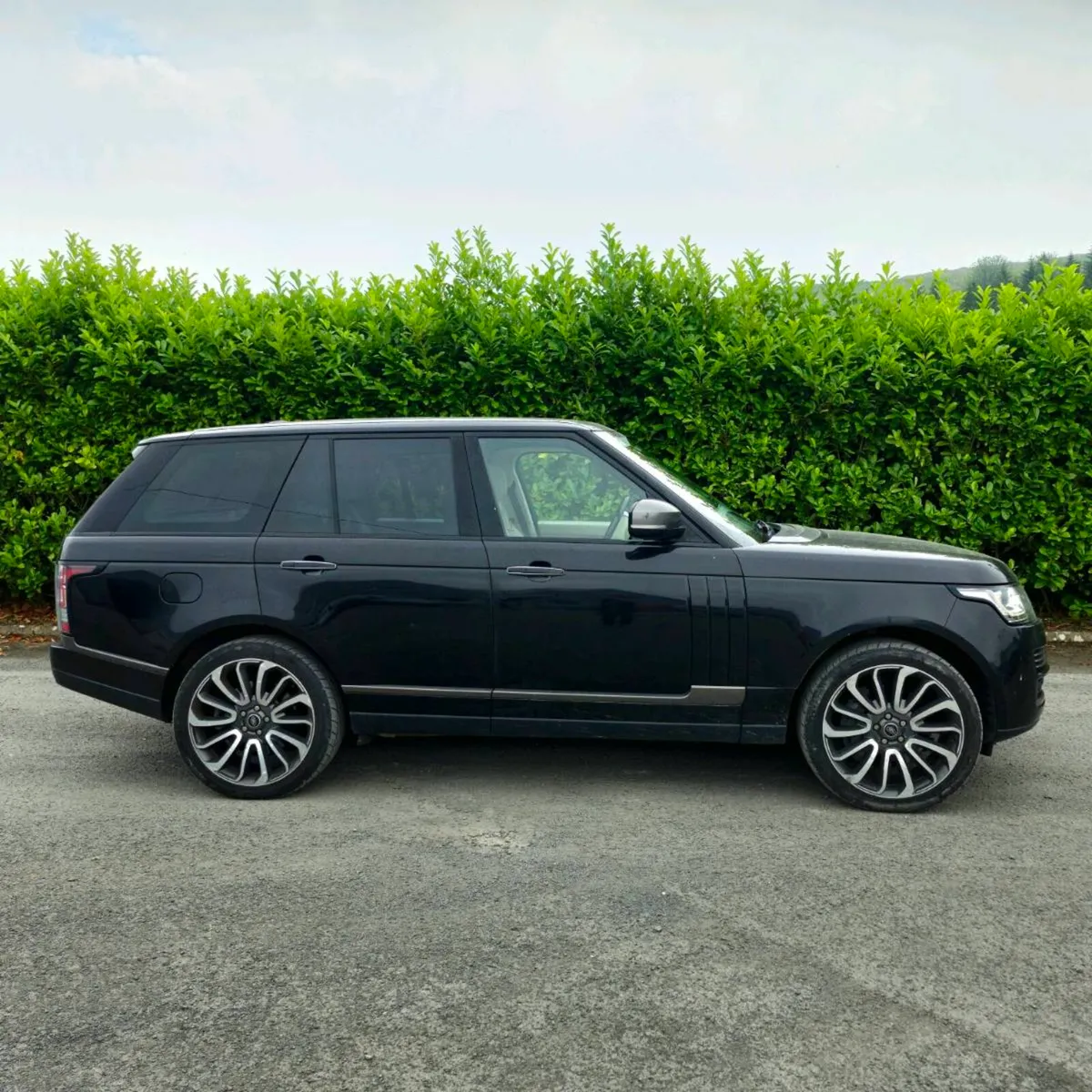 Range Rover Vogue SE SDv8 - Image 1