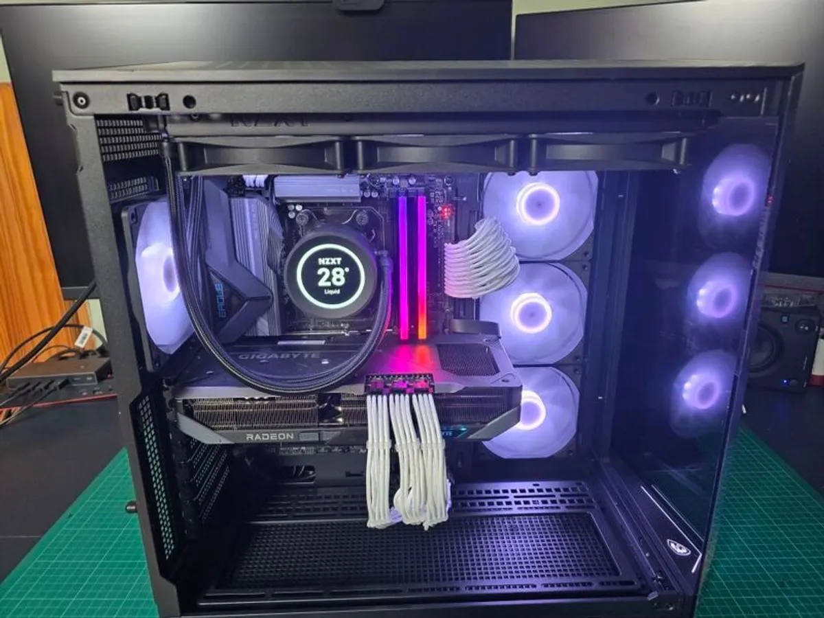 9800x3d 9070xt Gaming PC - Image 2