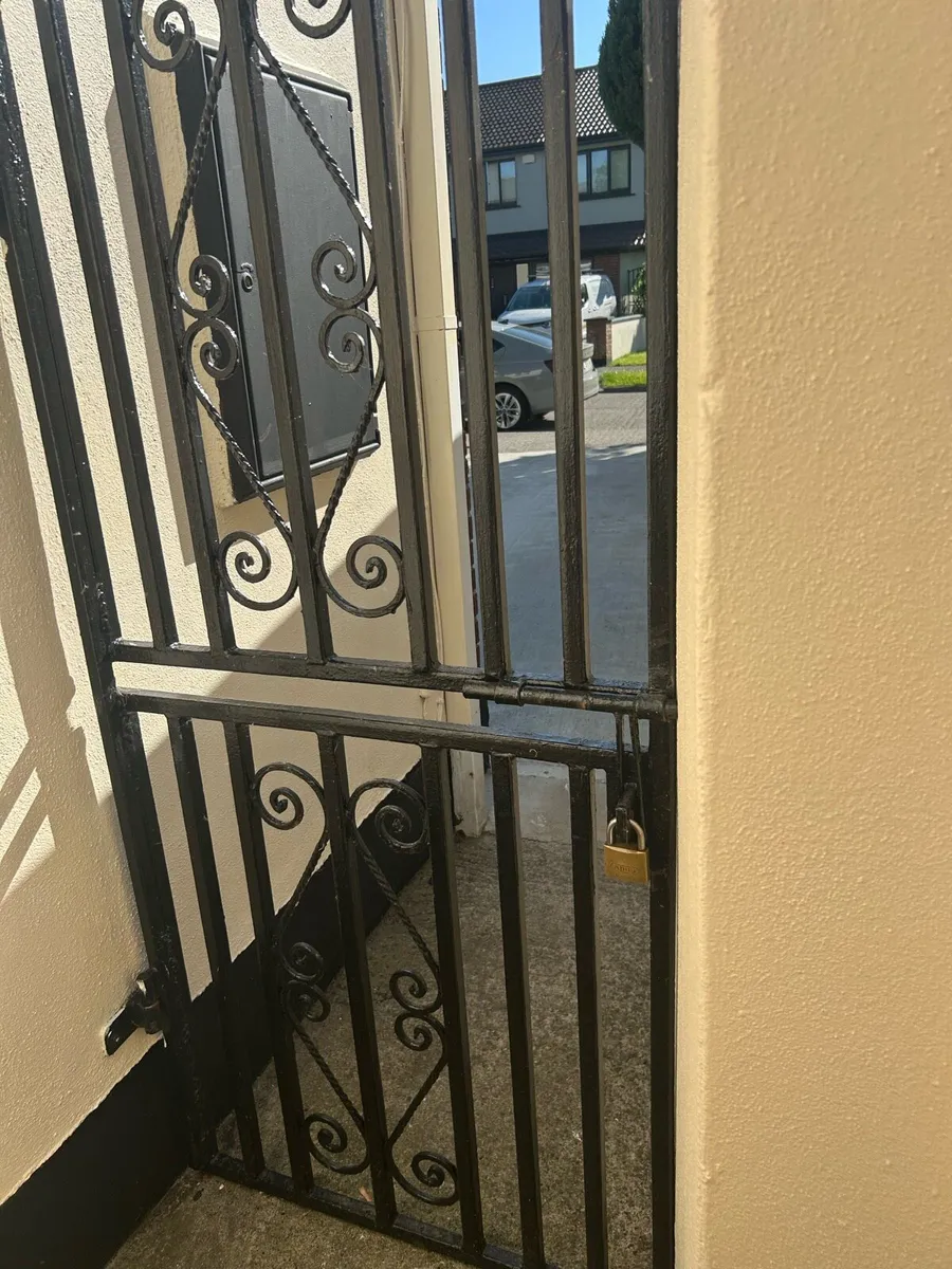 Black wrought iron gate - Image 3