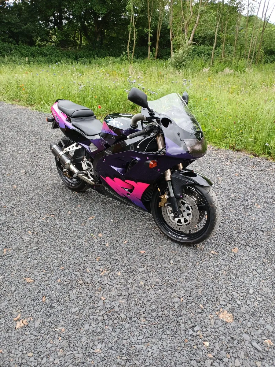 Kawasaki ZXR 400 L Rare Bike 1993 - Image 2