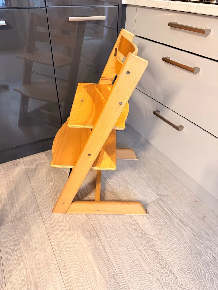 High chair - Image 3