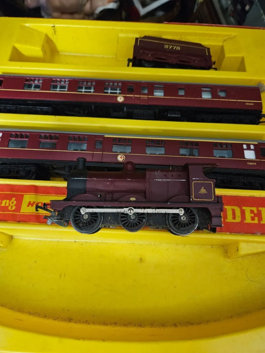 Hornby Triang OO Gauge Train Pack - Image 3