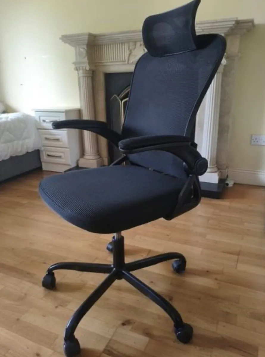 Desk chair