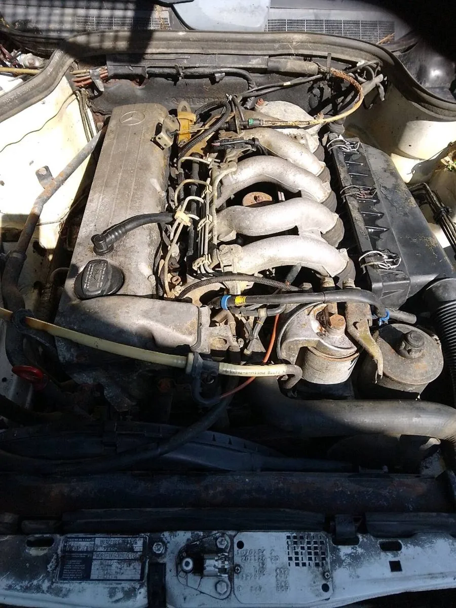 Mercedes 190d - Image 1