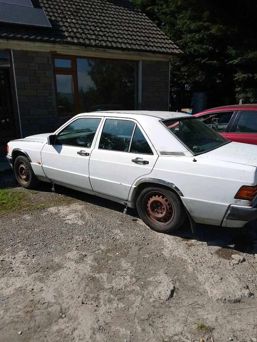 Mercedes 190d - Image 3
