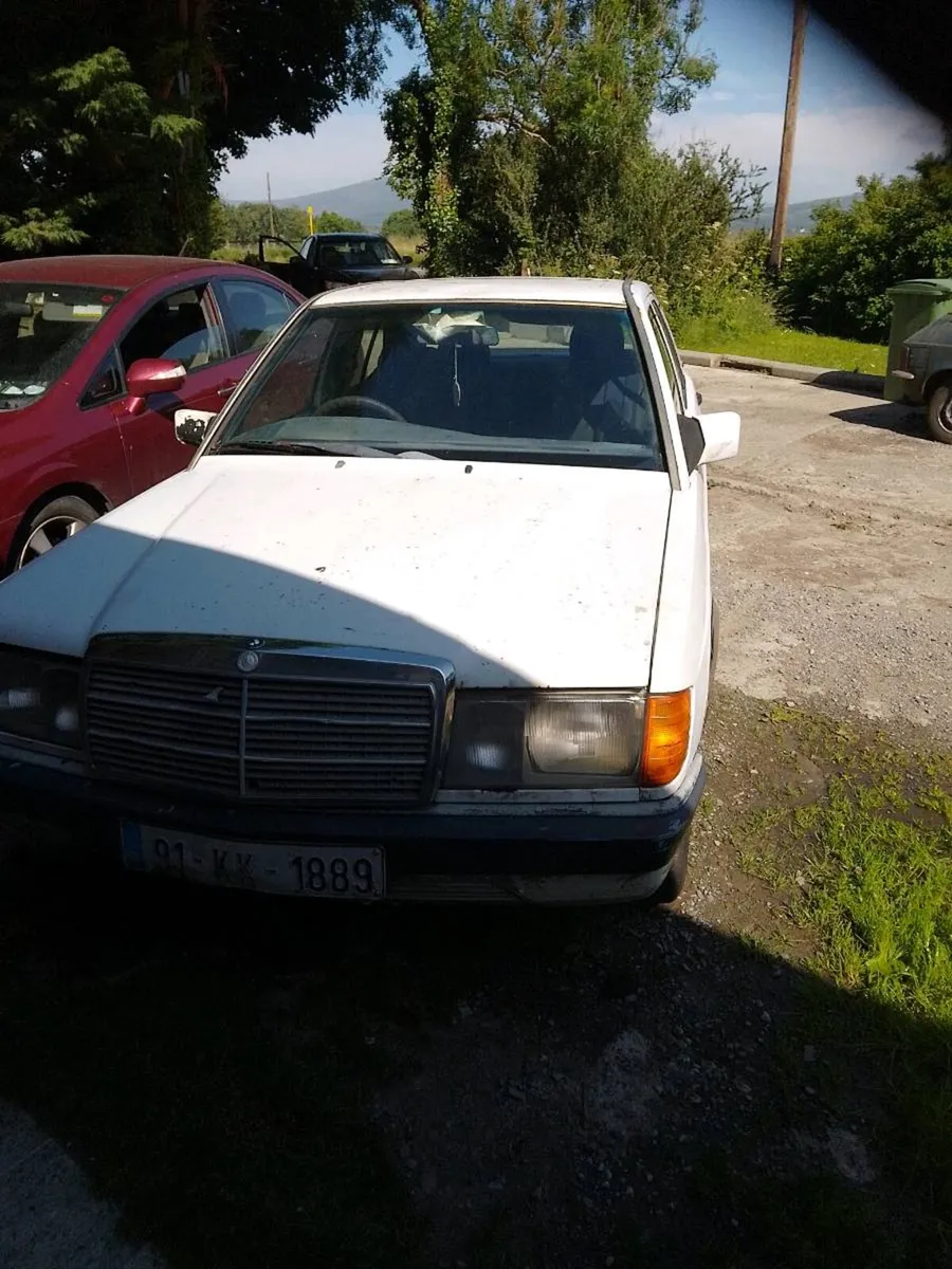 Mercedes 190d - Image 2