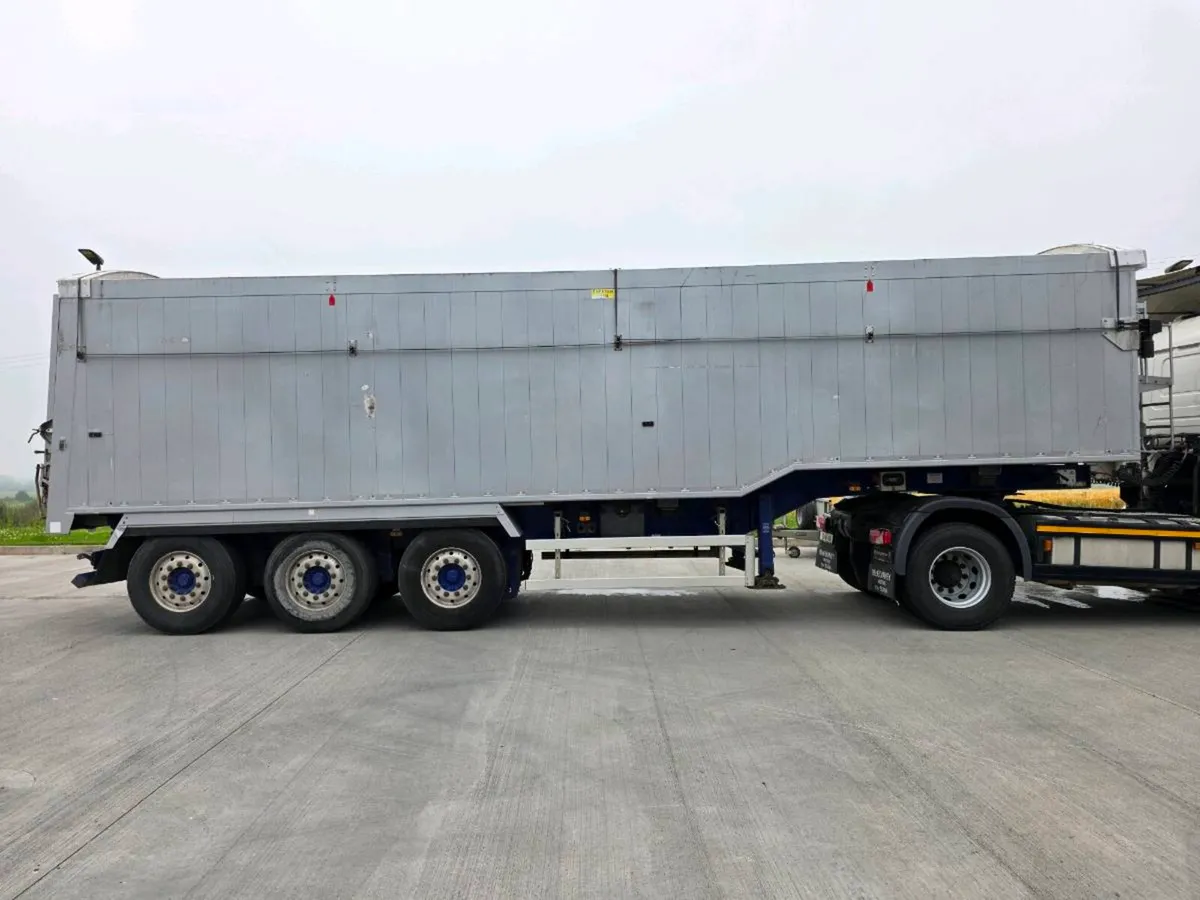 2016 Weightlifter Grain Tipper - Image 2