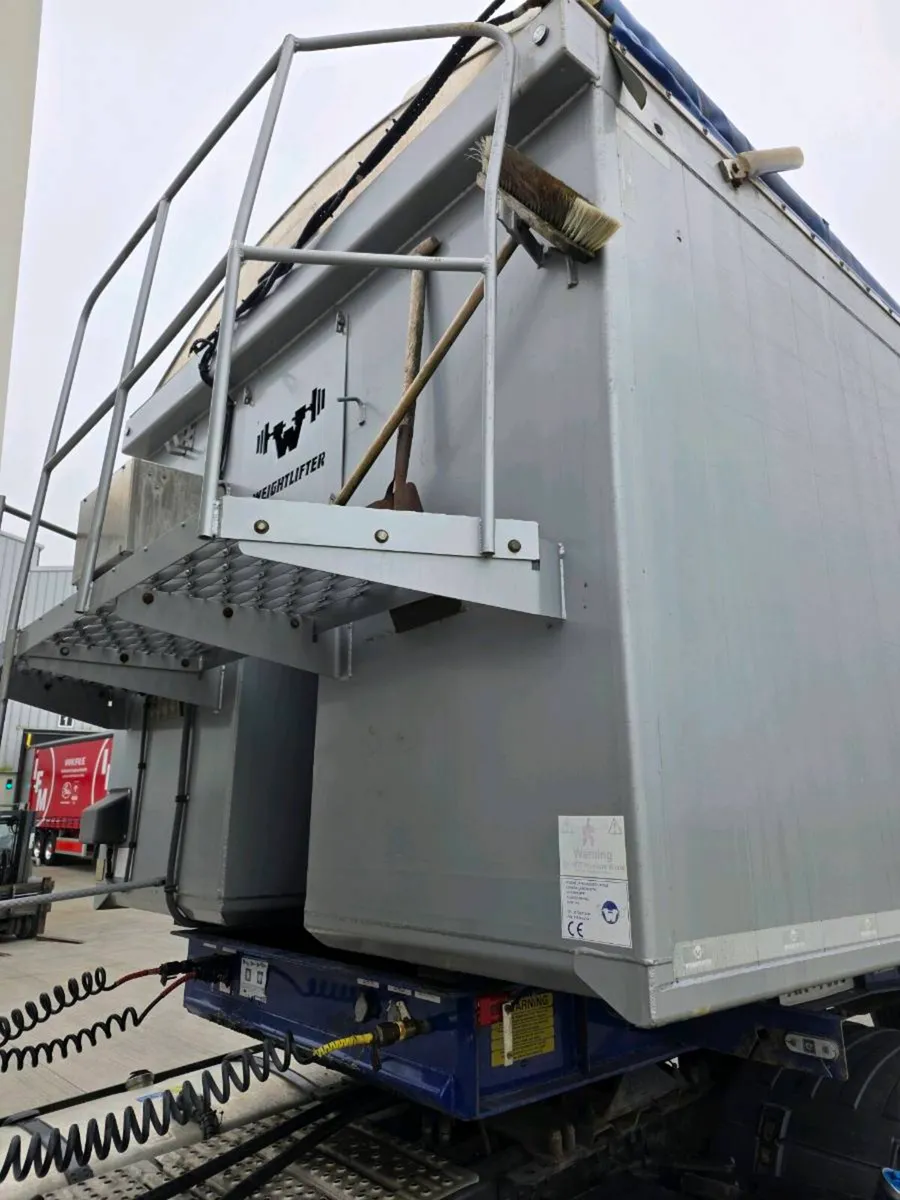 2016 Weightlifter Grain Tipper - Image 3