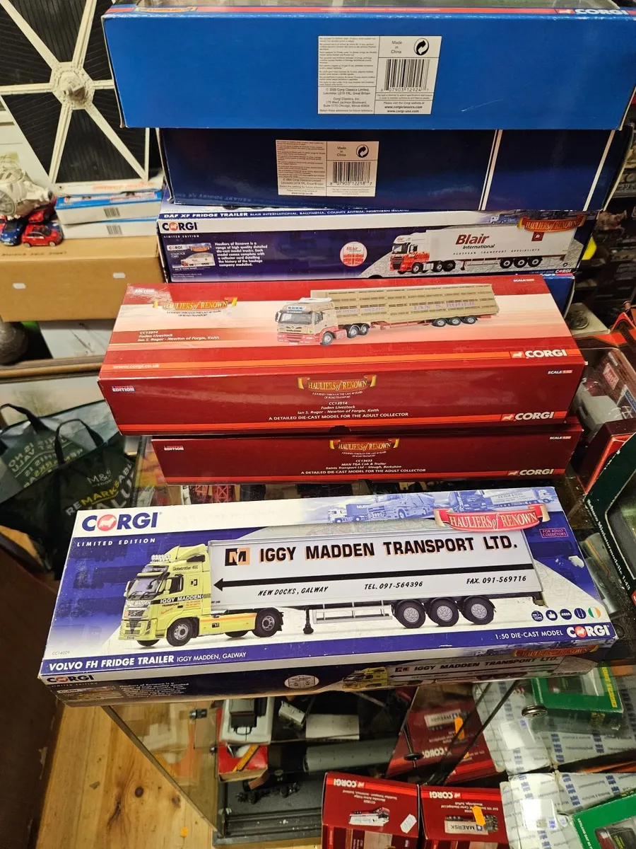 Corgi Volvo Tractor Unit Iggy Madden 1.50 - Image 1