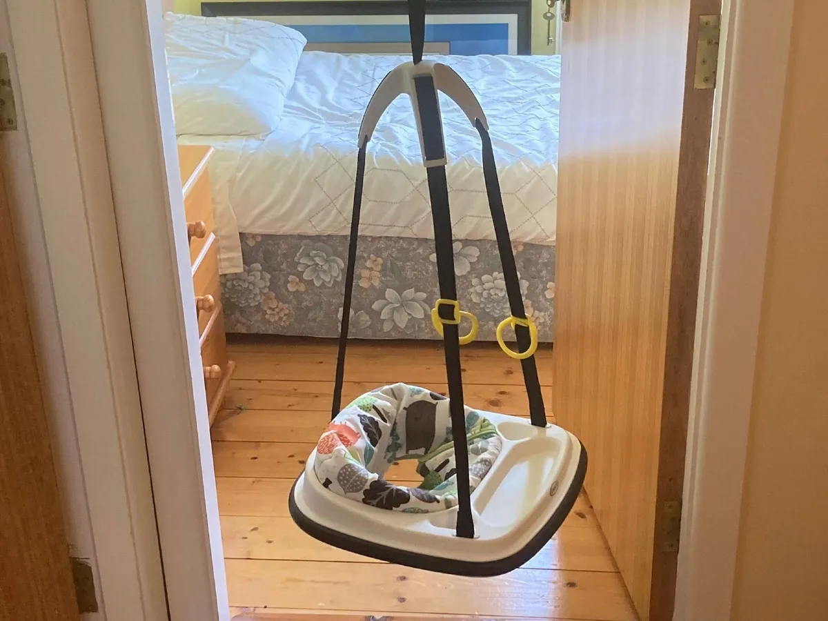 Graco Baby Doorway Bouncer Jumper - Image 3