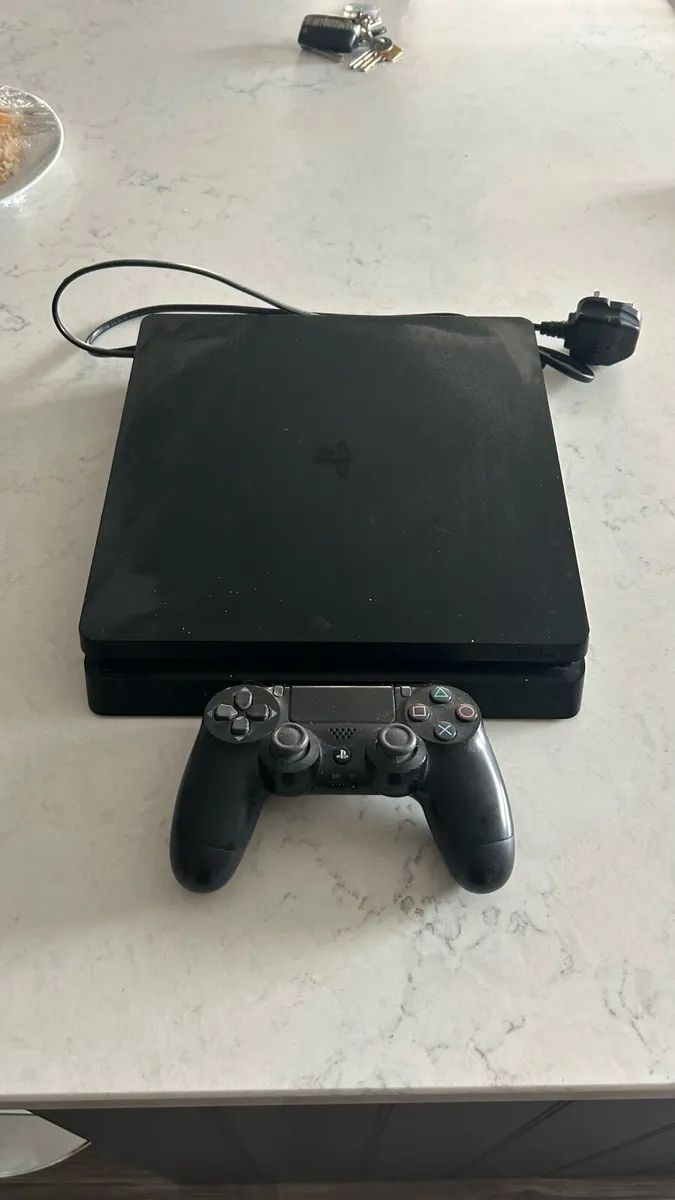 PS4 slim PlayStation 4 console 1tb +controller - Image 1