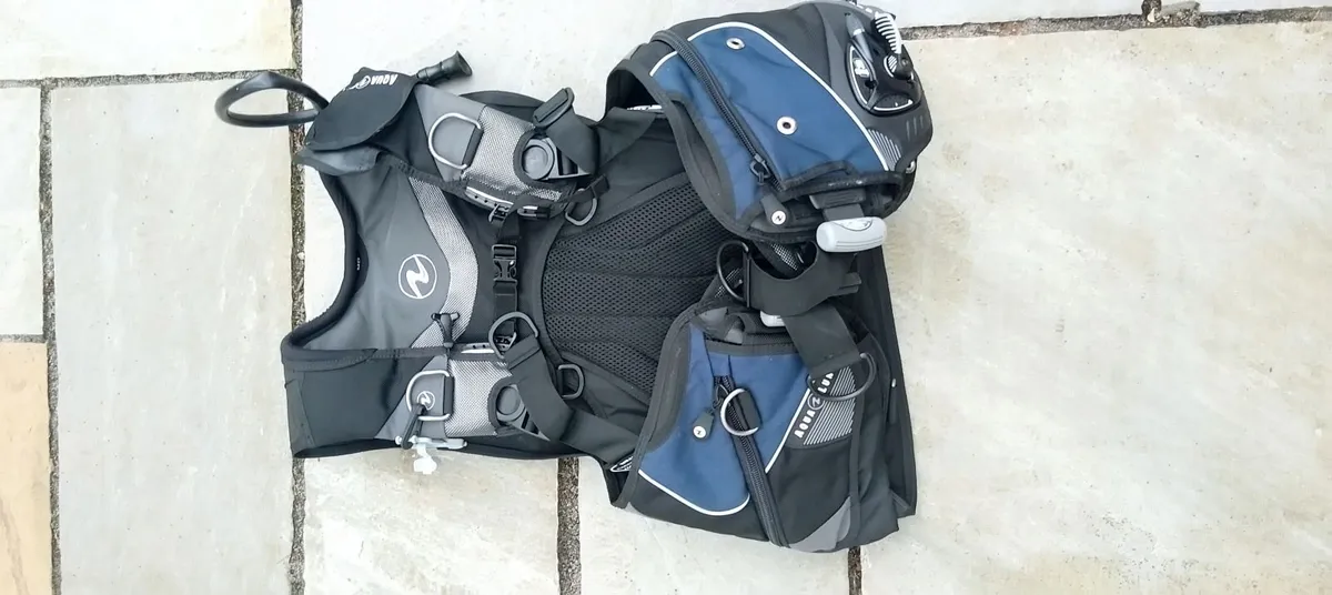 Aqua Lung Scuba Diving Vest - Image 1