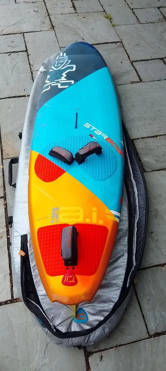 Windsurf Board - Starboard Air 93, K2 Tri fins - Image 1