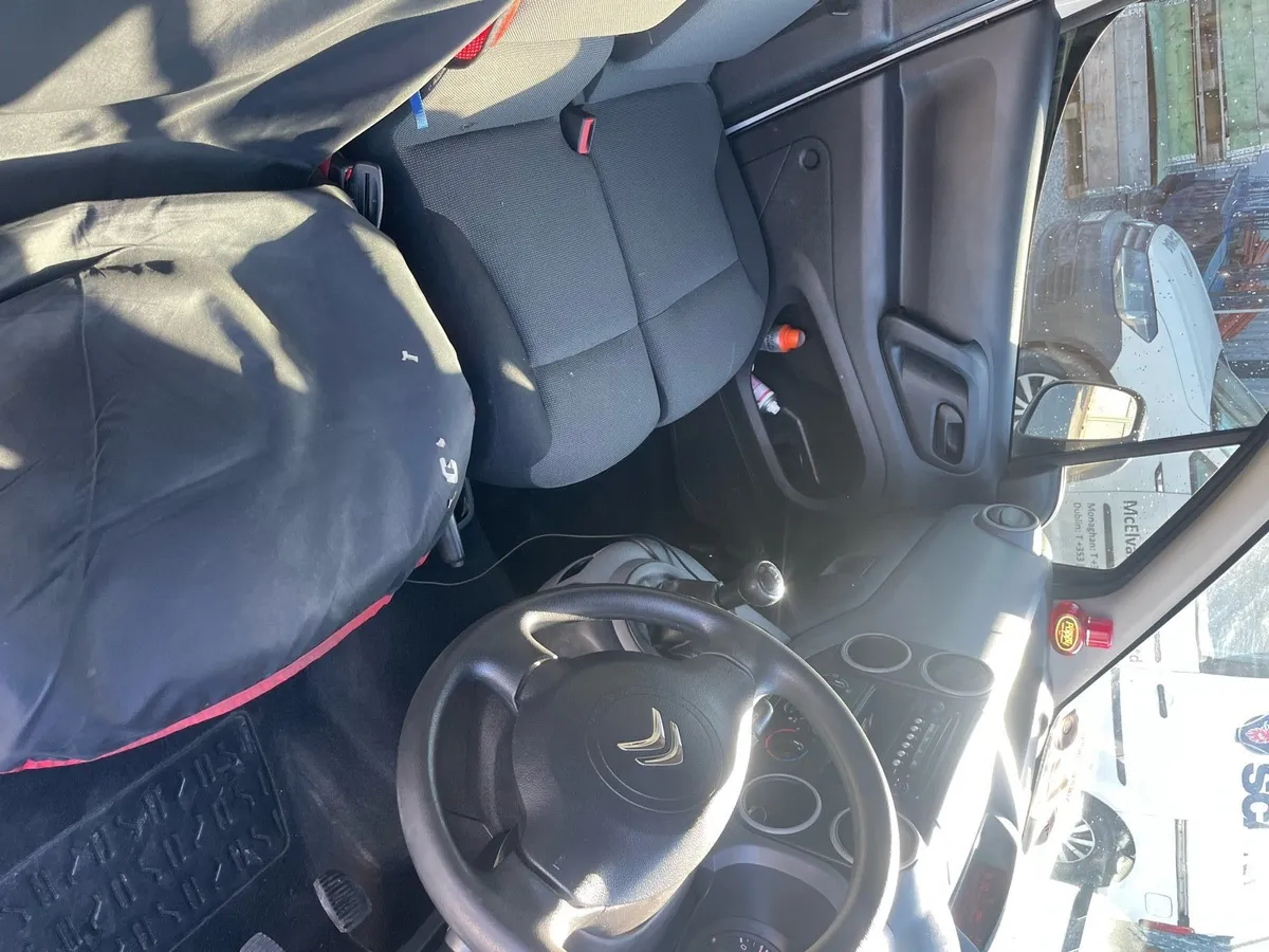 Citron berlingo van - Image 2