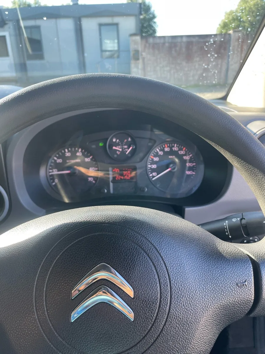 Citron berlingo van - Image 3