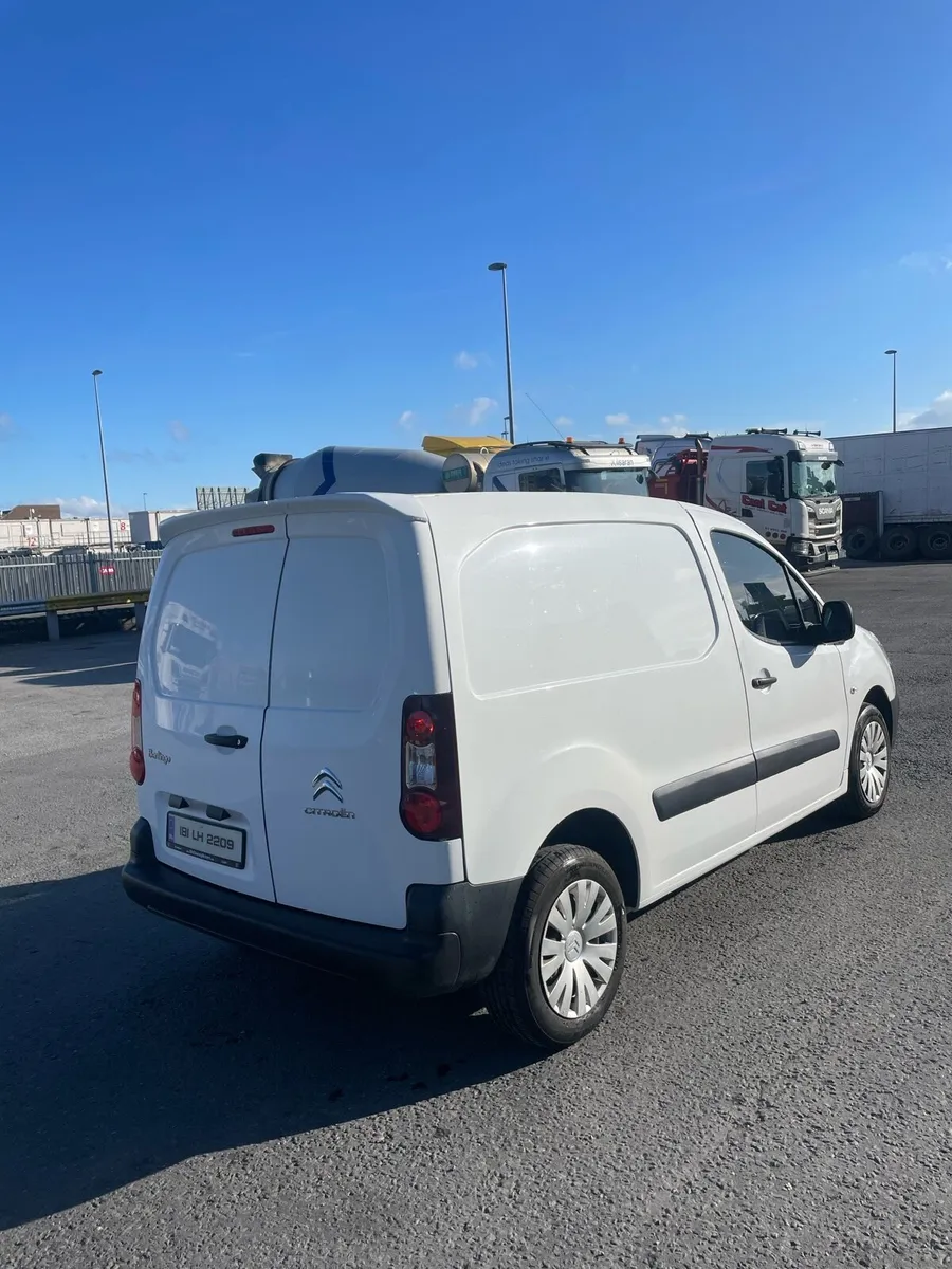 Citron berlingo van - Image 4
