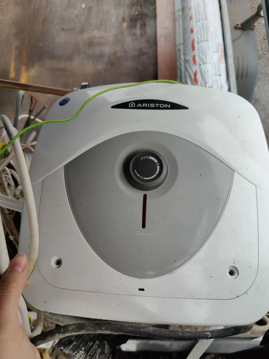 Ariston water heater - Image 2