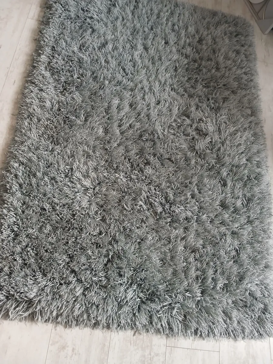 Next Rug - Image 1
