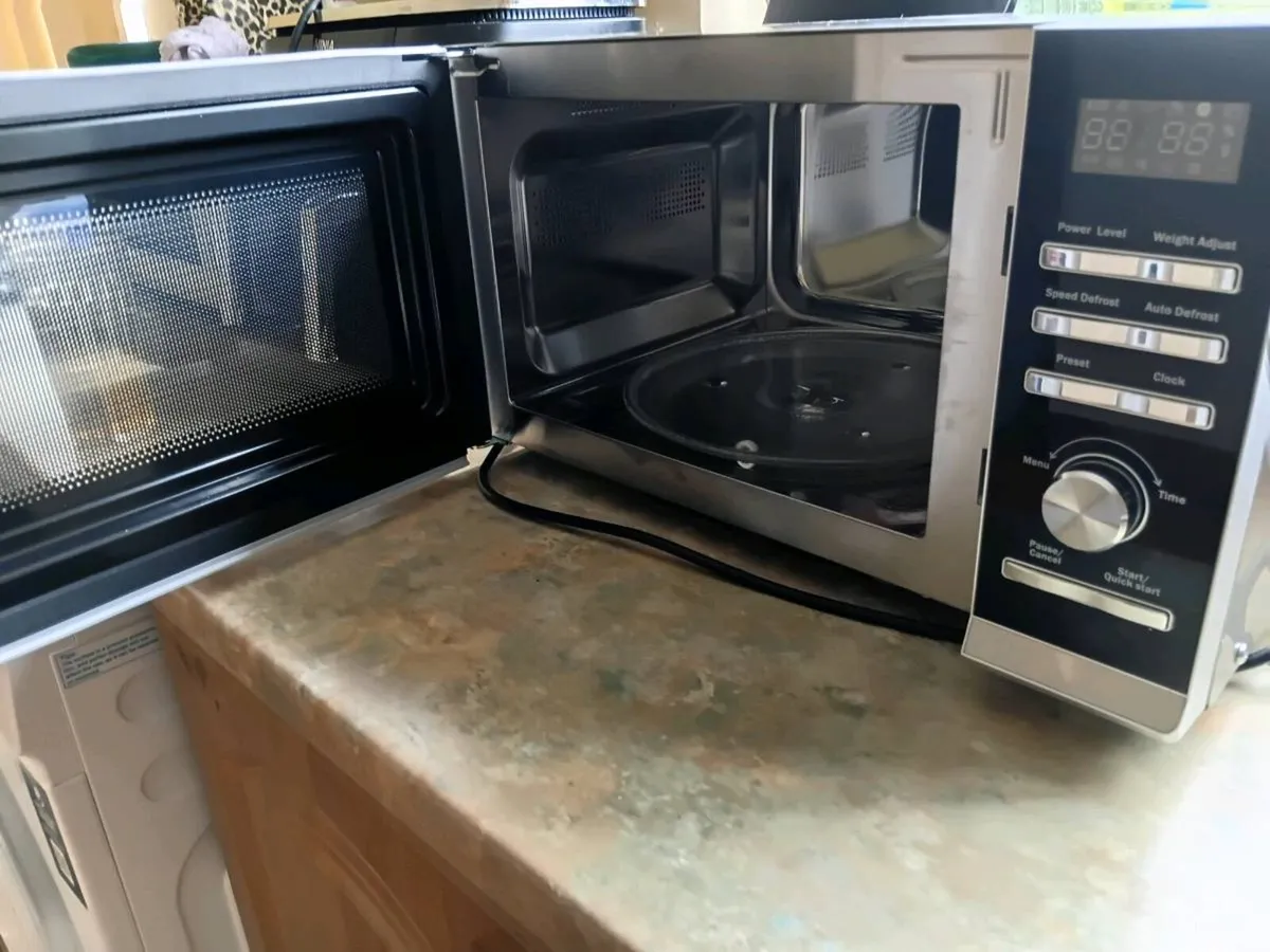 Microwave - Image 2