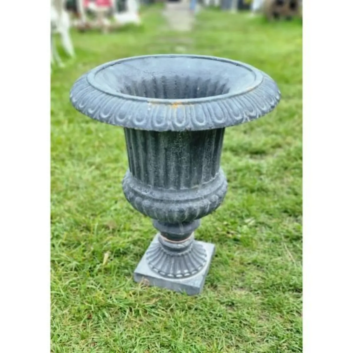 Urn Cast Iron CH R 339D - Image 1