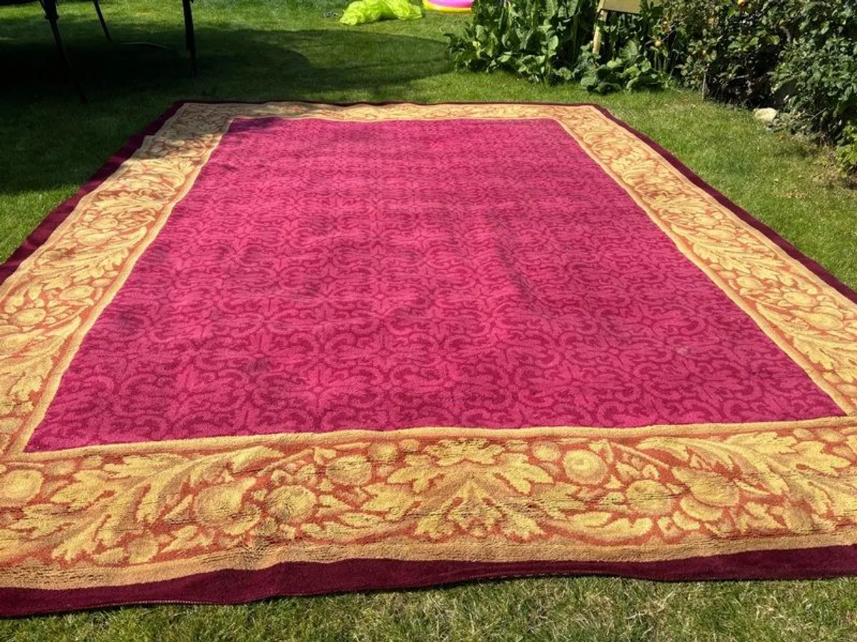 large rug - Image 1