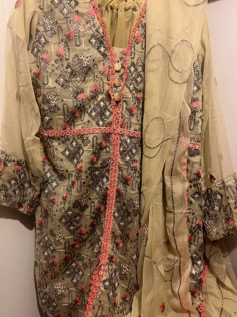 Indian dress - Image 1