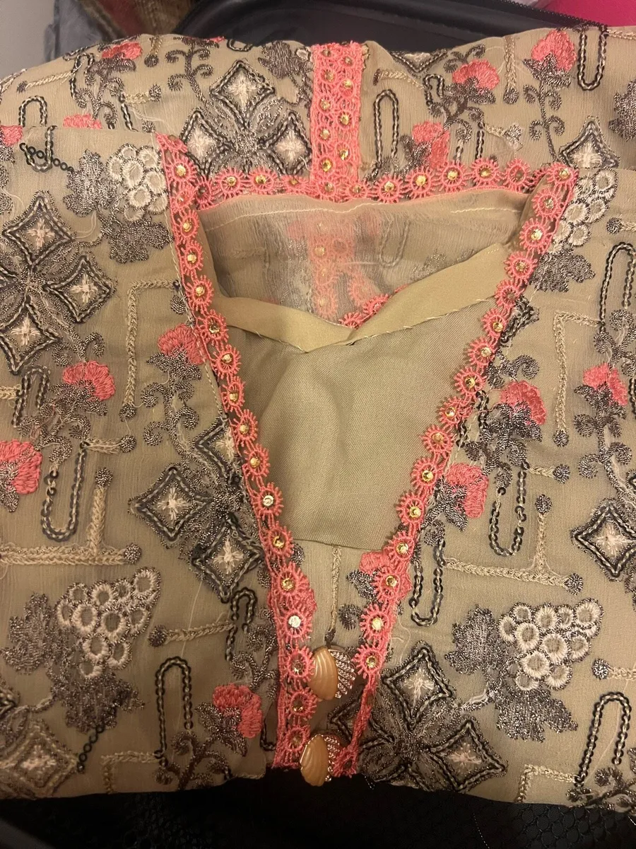 Indian dress - Image 3