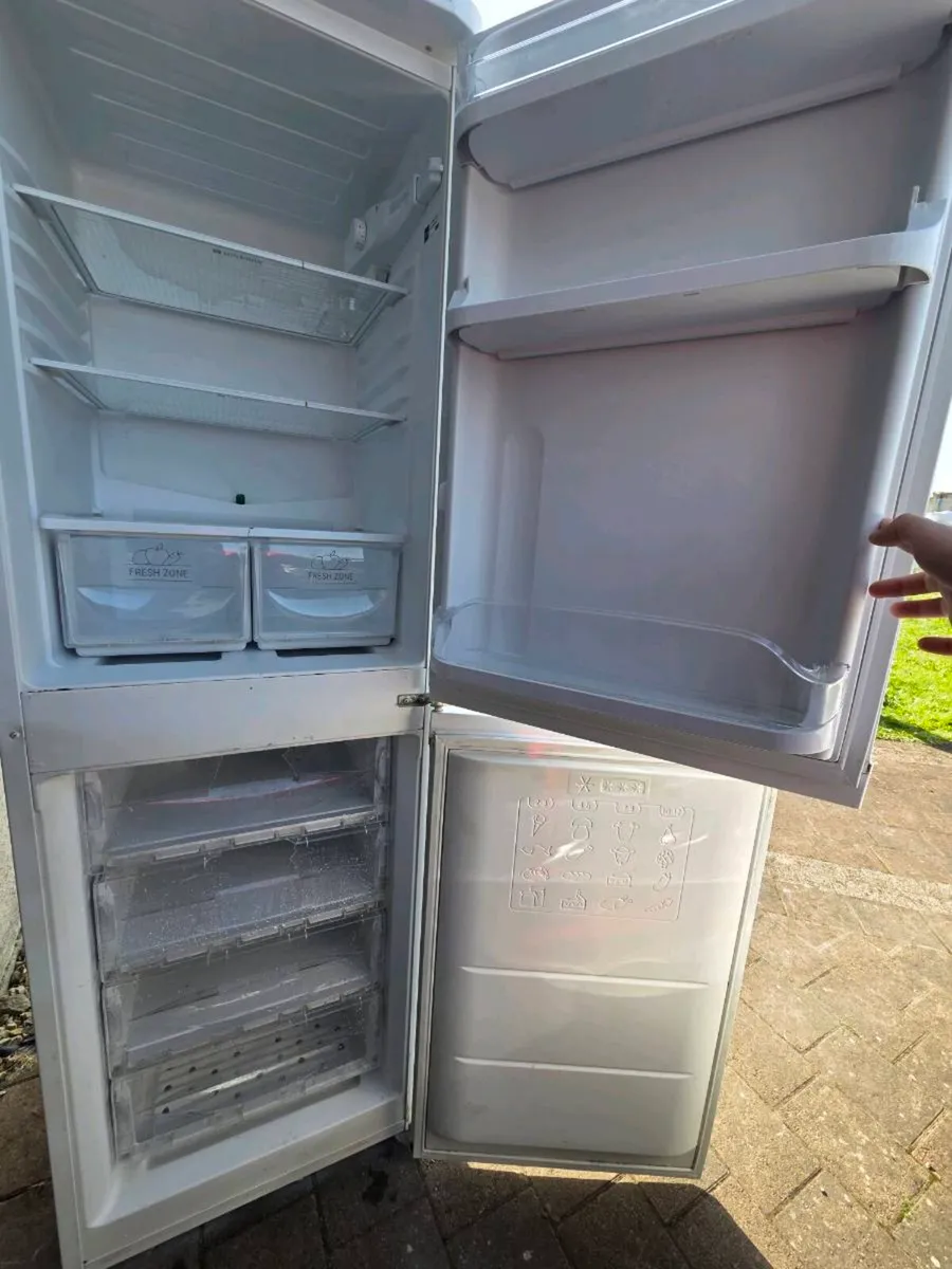 Fridge freezer Hotpoint - Image 1