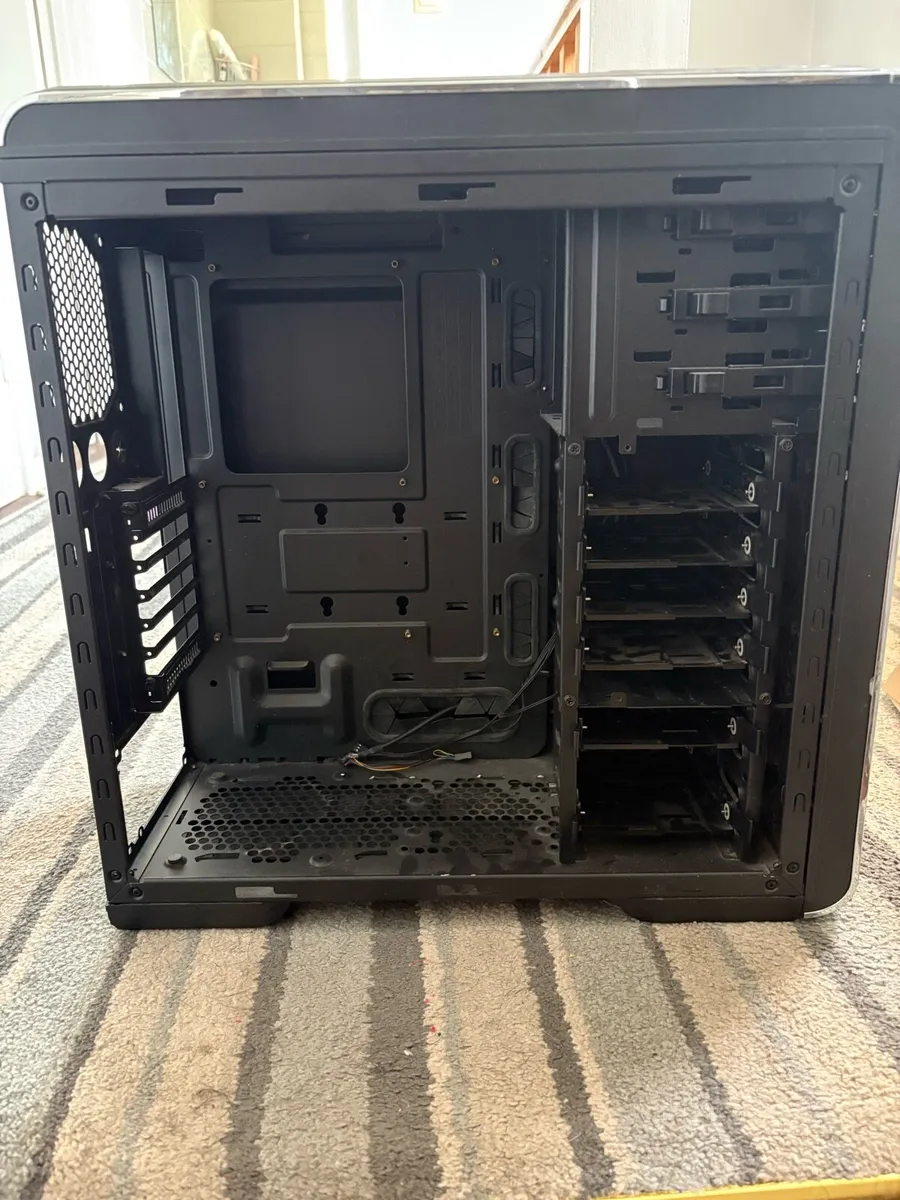 Coolermsster CM 690 Case - Image 2