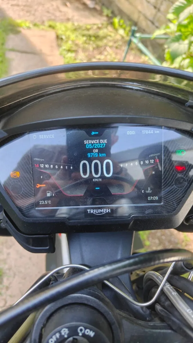 Triumph Street Triple RS - Image 2