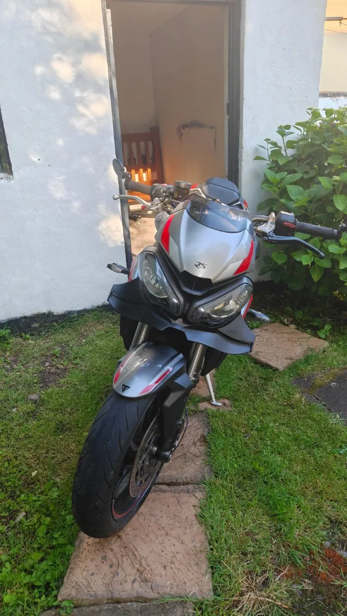 Triumph Street Triple RS - Image 3