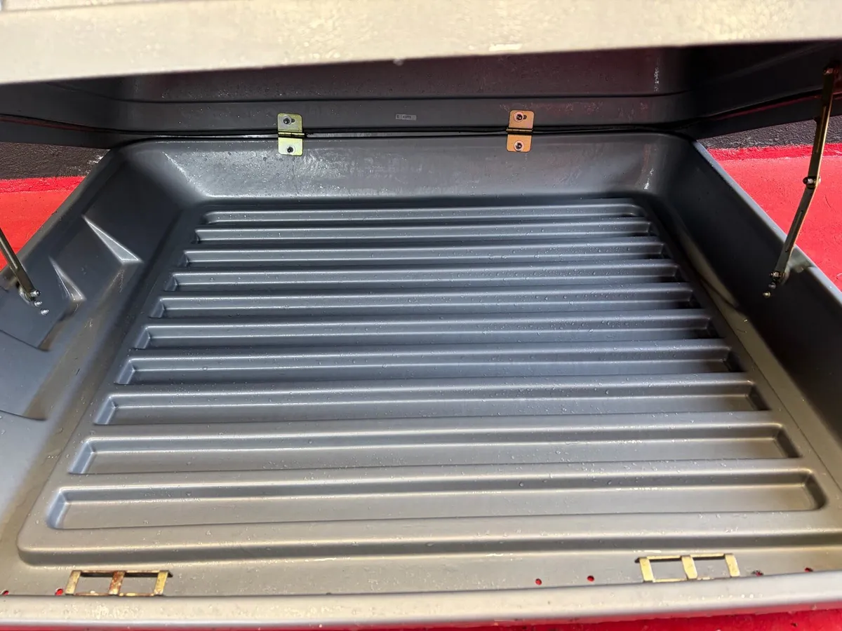 Roof Box - Image 2