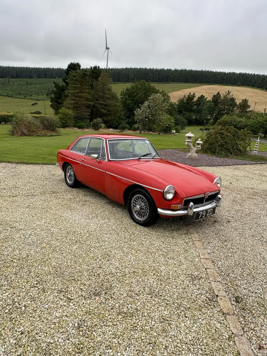 Vintage car - Image 2